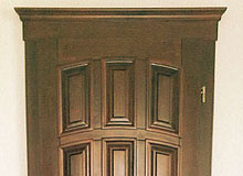 Деревянная межкомнатная дверь